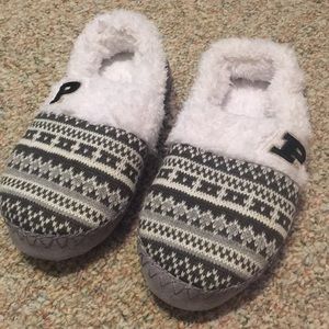 🔴NWOT Women’s size 7/8 Purdue Slippers🔴